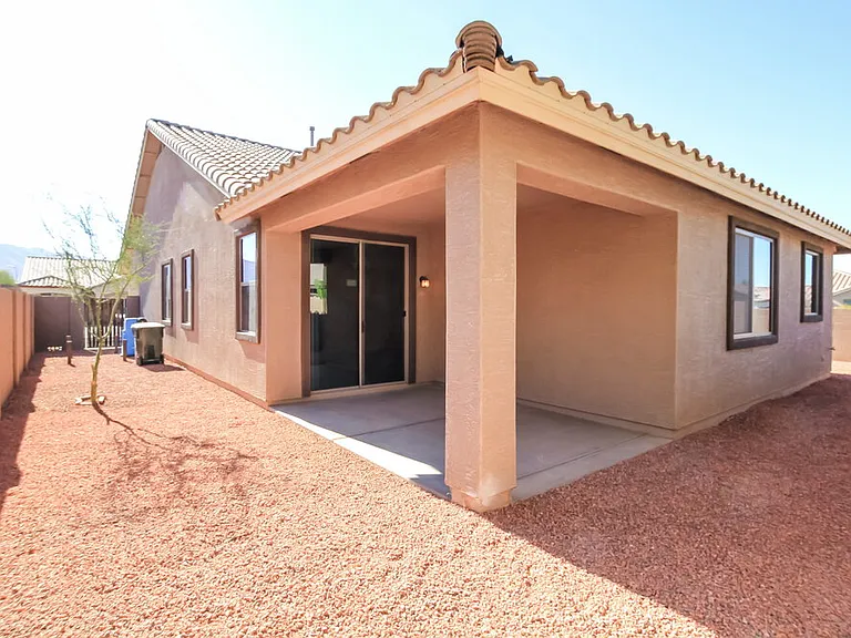 2534 W Beverly Rd — Photo 14