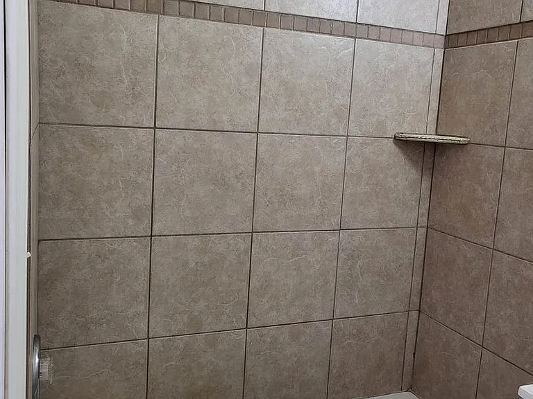 Evergreen Lofts Apartment Available Now! — Photo 10