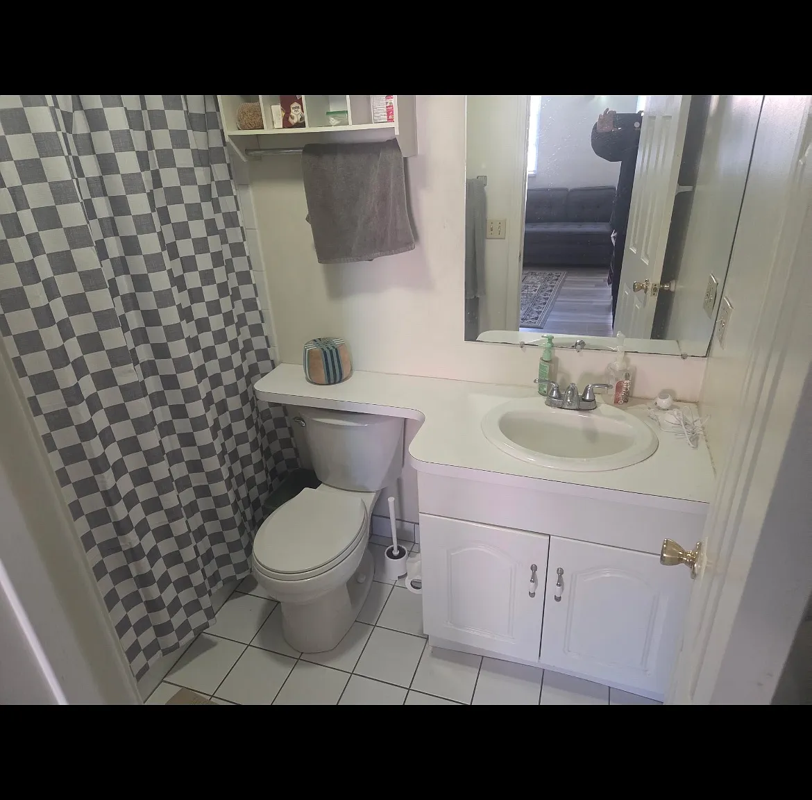Studio, 275 sqft, $2,375 — Photo 4