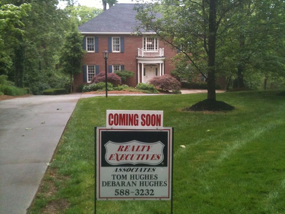 1st image of 801 Woodland Ct