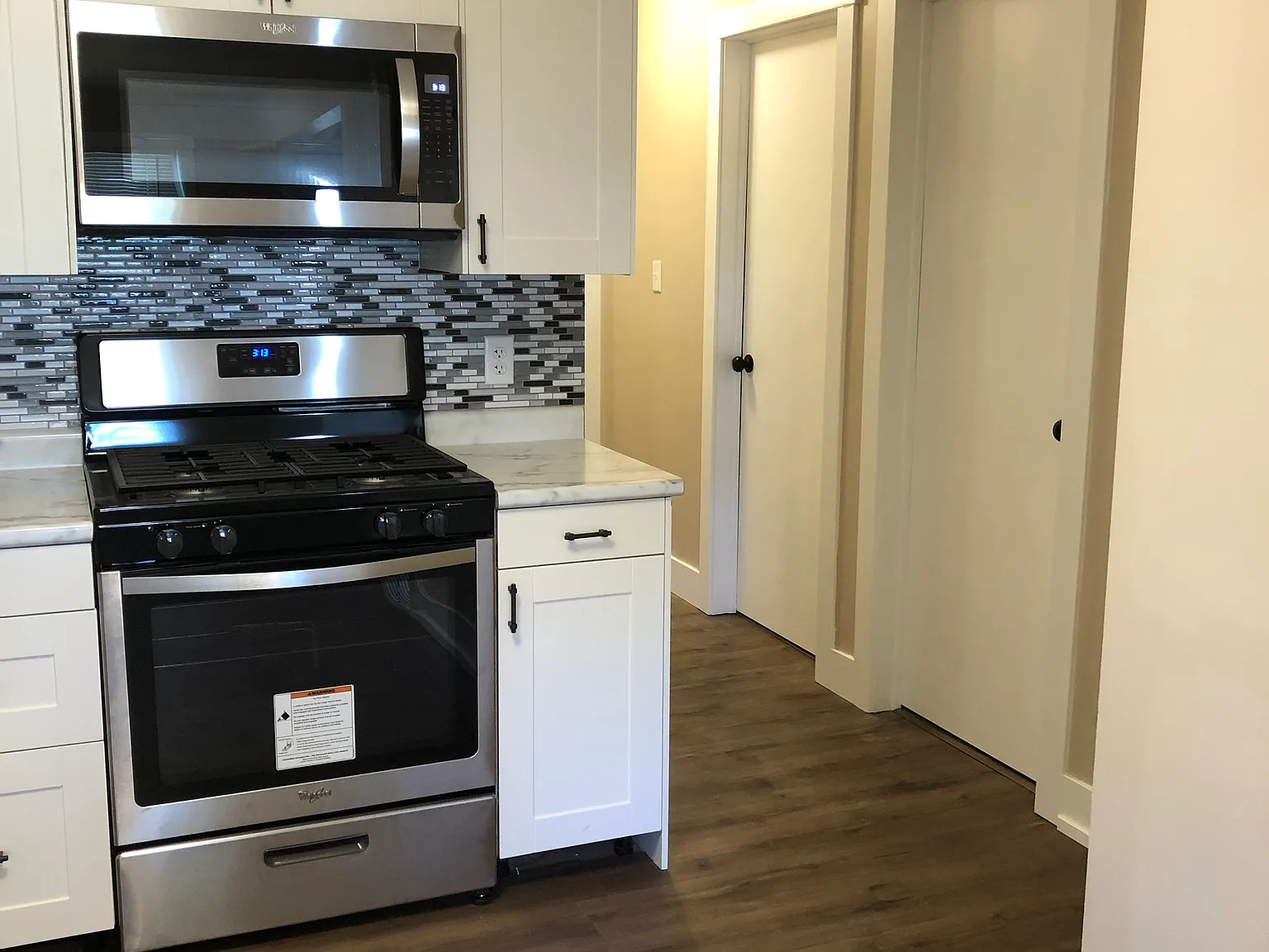 2 bed, 950 sqft, $1,500 — Photo 4