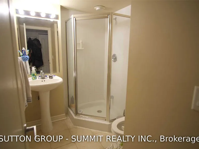17 Barberry Pl #1011 — Photo 6