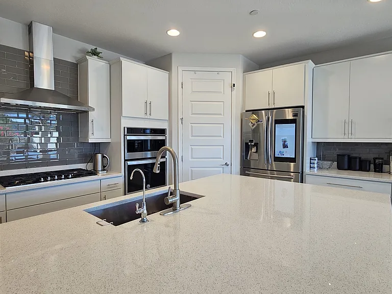 Quartz counter top