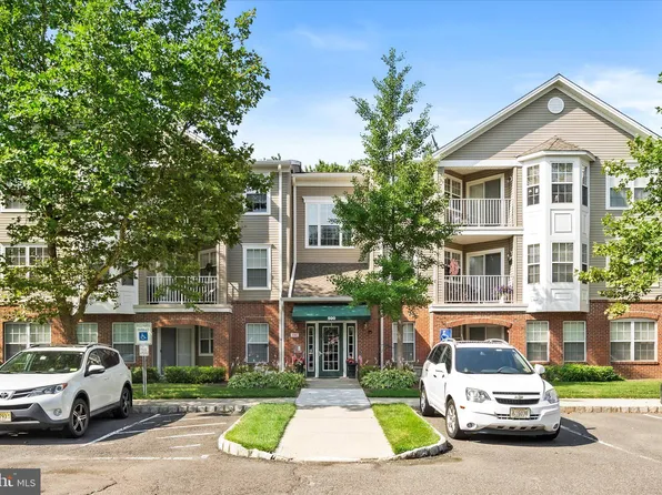 522 Mowat Cir, Hamilton, NJ 08690