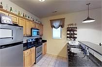 2nd image of 904 Kearney St #C