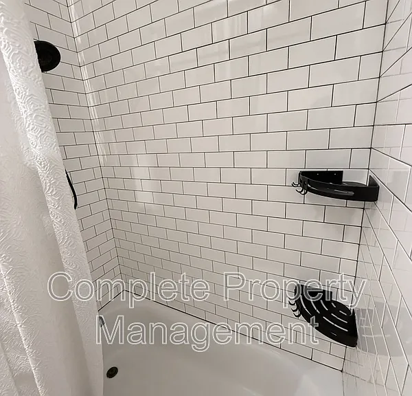 3153 Woodhaven Dr — Photo 25