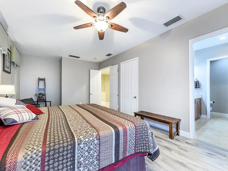 10300 Tarpon Landings Ter #4 — Photo 40