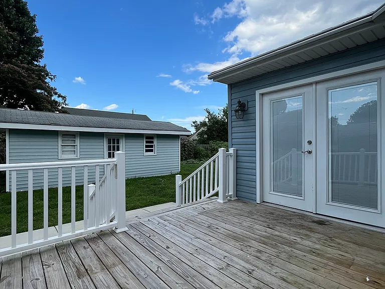 Susquehanna Dr — Photo 25
