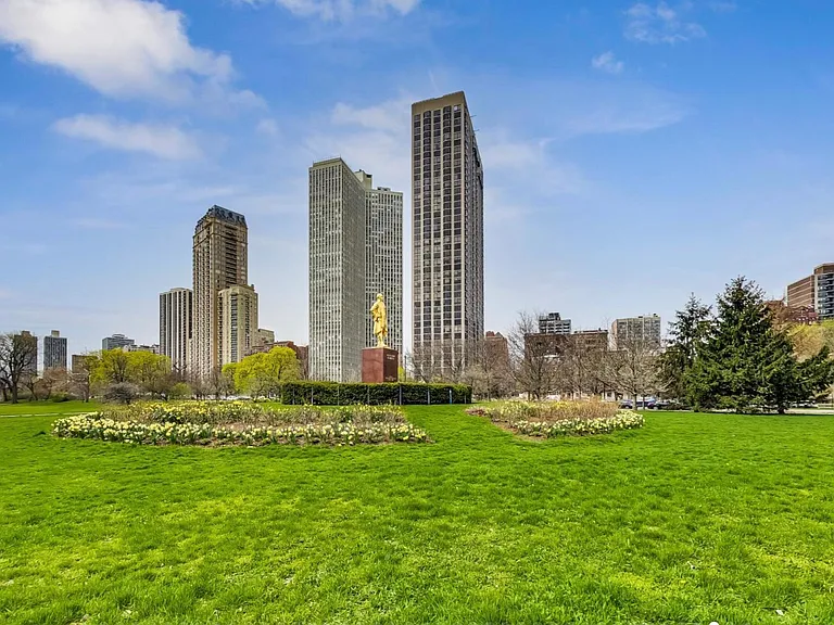 2800 N Lake Shore Dr #2209 — Photo 8