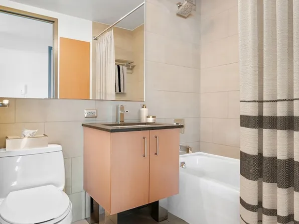 8 Spruce Street image 4 of 18