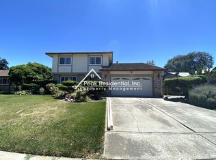 715 E Creekside Cir, Dixon, CA