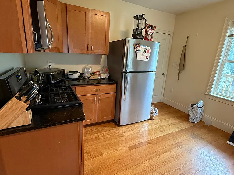 74 Brooks St #1L — Photo 8