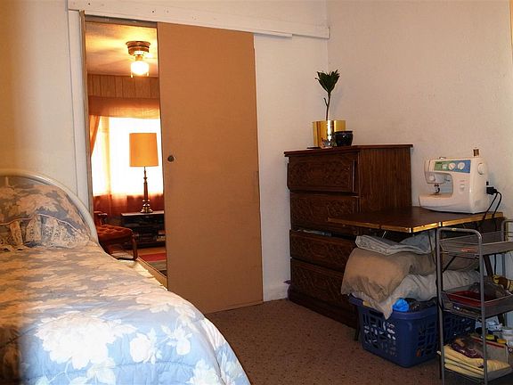 5th image of 806 Oakley Ave