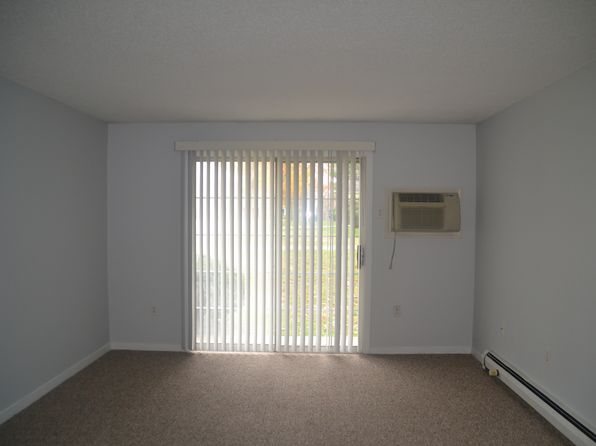 12 Saint James Pl #813