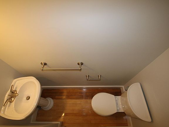 1/2 bath in bedroom