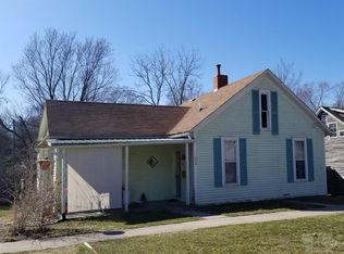 604 N Main St, Fairfield, IA 52556