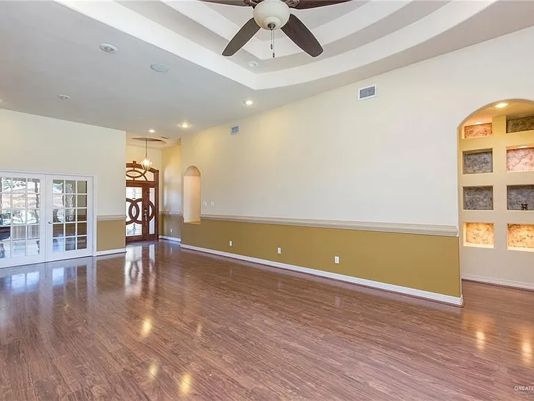 1903 Audrey Dr — Photo 3