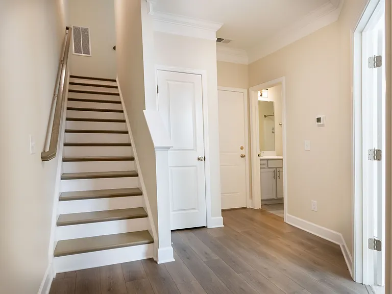 305 Kara Ln — Photo 3
