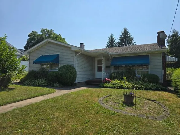 210 N Carver St, Warren, PA 16365