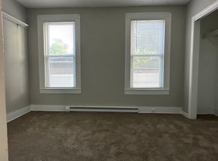 207 N State St #1, Genoa, IL 60135