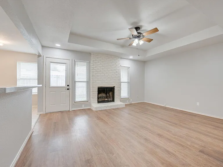 2319 Indigo Ln — Photo 6