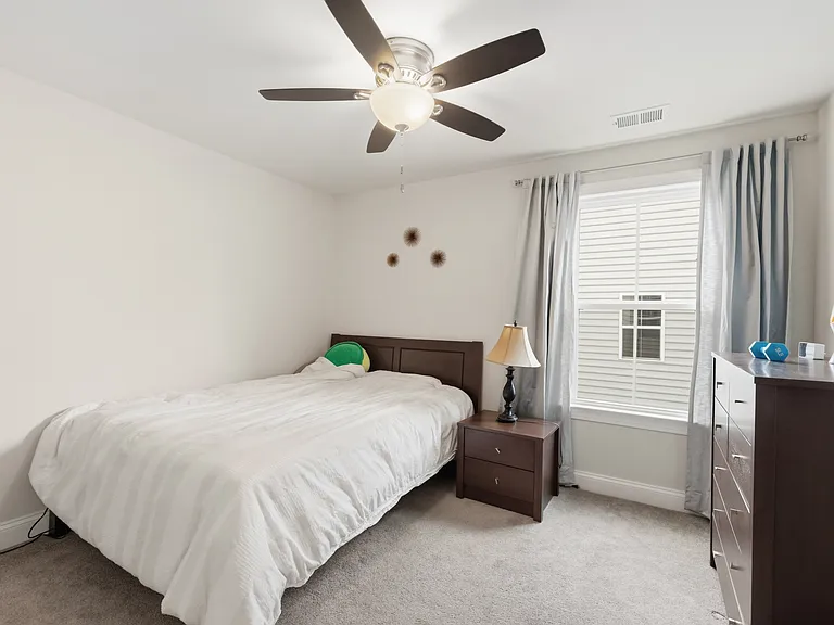 512 Quarry Point Rd — Photo 32