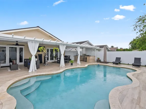 18353 SW 136th Avenue, Miami, FL 33177