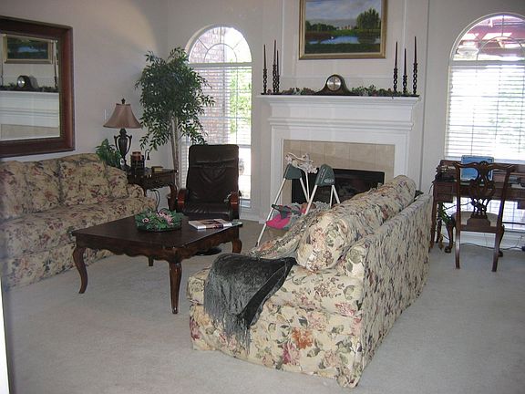 3rd image of 2726 Creek Crossing Dr