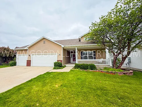 195 Broderick Dr Photo 1