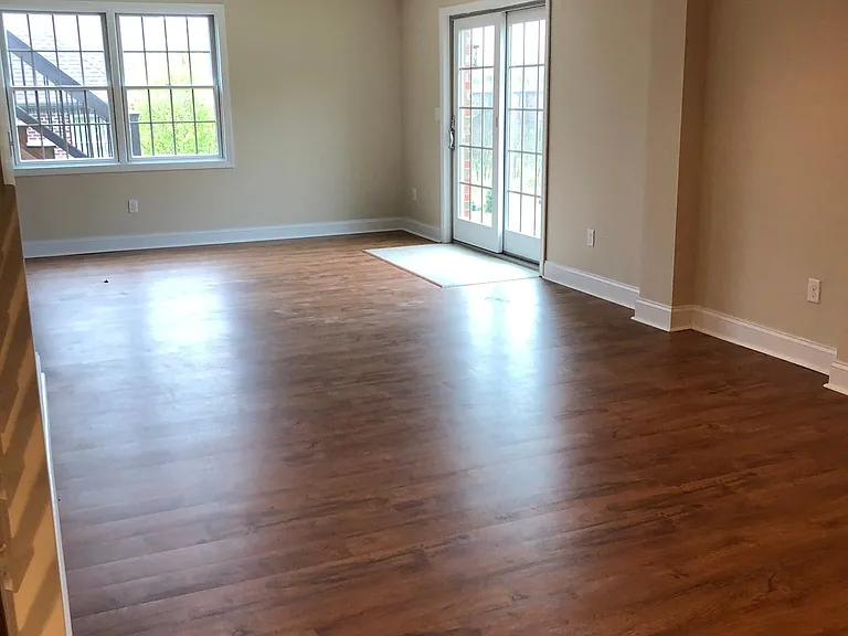 1049 Breezewood Dr — Photo 15