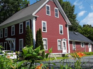 16 Bridge St APT 1, Orford, NH 03777