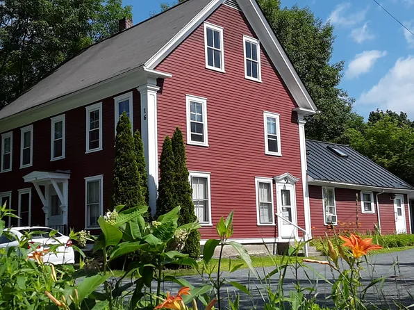 16 Bridge St APT 1, Orford, NH 03777