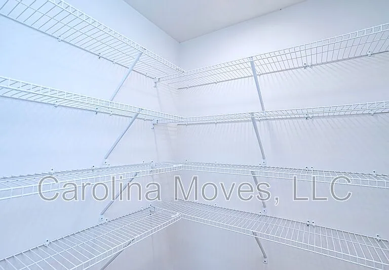 400 Chinchilla Dr — Photo 14