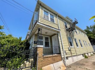 137 Franklin St, Elizabeth, NJ 07206