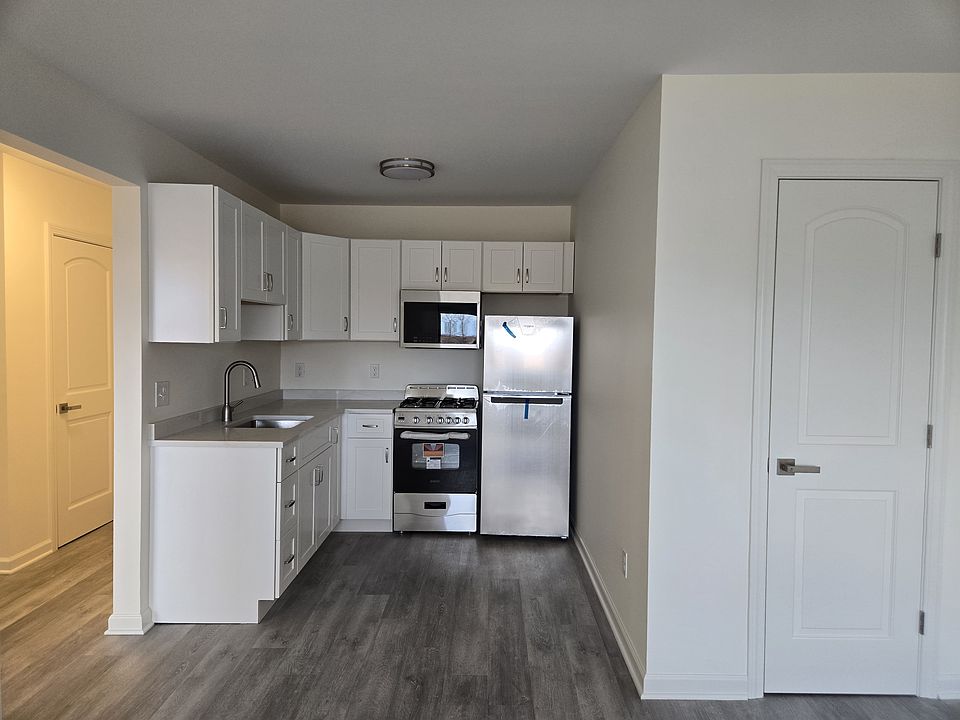 Kitchen with all brand new cabinets and appliances