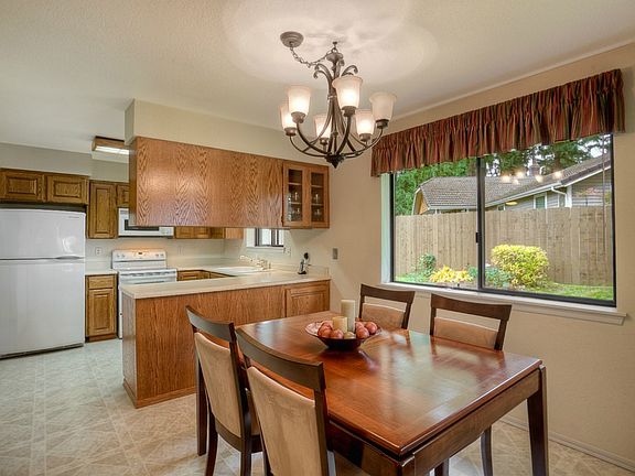 4th image of 7310 141st Street Ct E