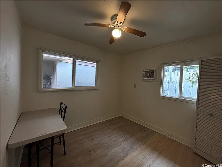 1904 University Ave — Photo 11