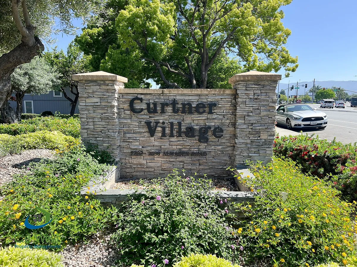 Building Photo - 2212 Almaden Rd
