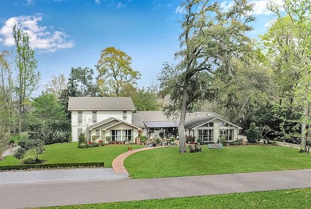 1st image of 73 Oaklawn Dr