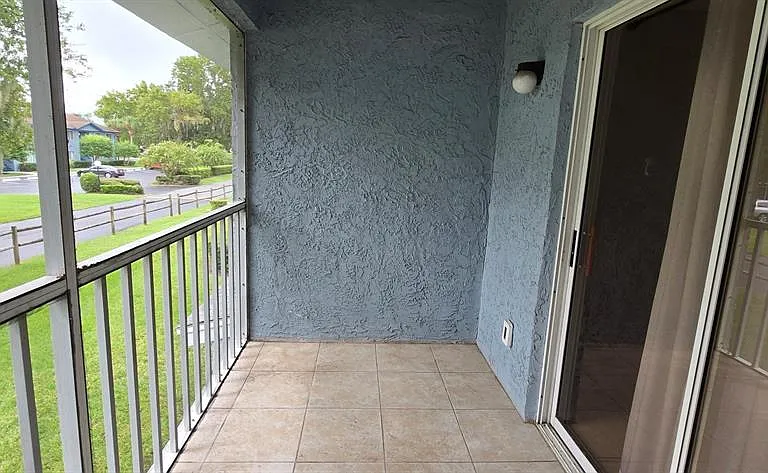 588 Fairways Ln #E201 — Photo 8