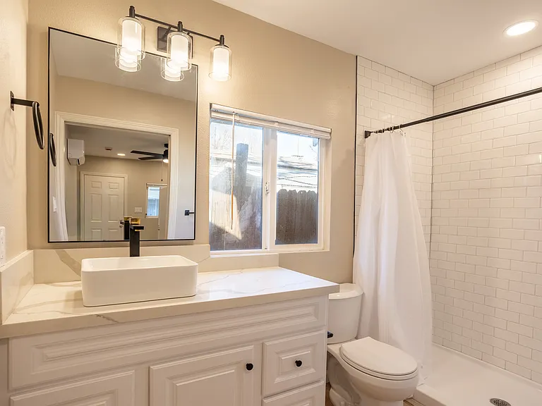 946 Cherry St #10 — Photo 9