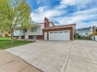 634 N Adamswood Rd, Layton, UT 84040