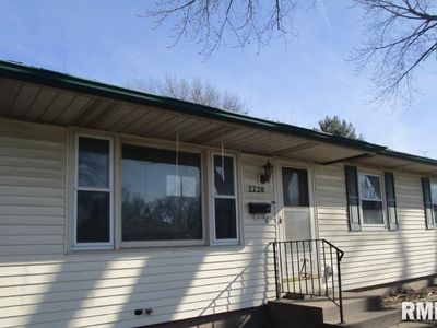 2220 W 35th St, Davenport, IA, 52806