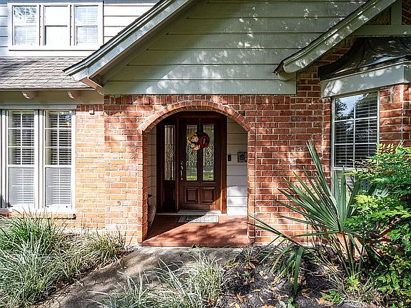 2nd image of 3623 Oak Lake Dr