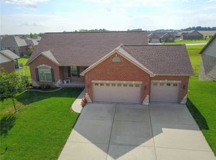 210 Vancouver Dr, Waterloo, IL 62298