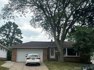 4471 Brookton Rd, Warrensville Heights, OH 44128