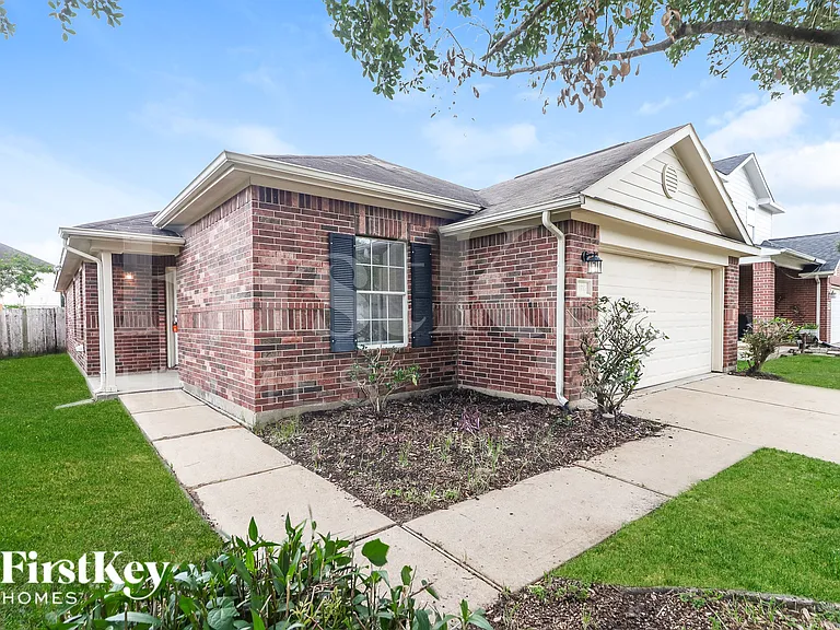 20735 Dewberry Creek Ln — Photo 2