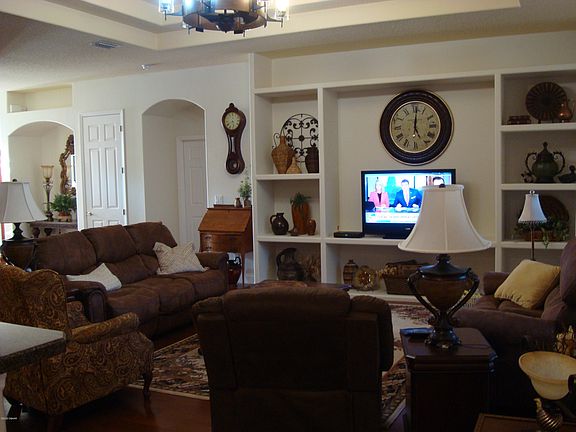 3rd image of 126 Creek Forest Ln