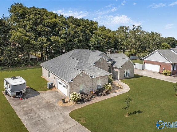4th image of 117 Brokenrein Dr