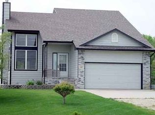 401 E Gordon Bennett Dr, Haysville, KS 67060
